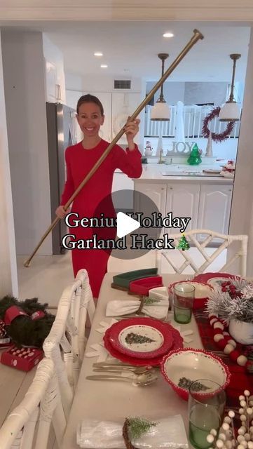 Shannon Doherty | GENIUS GARLAND HANGING HACK! 🎄SAVE & SHARE this awesome hack for hanging your garland! It is so easy to put up, easy to take down and... | Instagram Shower Rod Garland, How To Hang Garland, How To Hang Garland On Wall, Shower Rod Christmas Garland, How To Hang Garland Around Doorway, Tension Rod Garland, Dining Room Christmas Decor, Shannon Doherty, Christmas Hacks