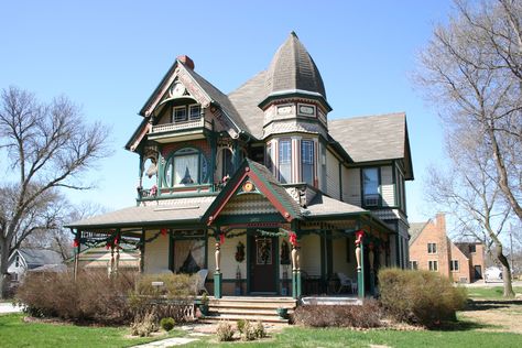 George Franklin Barber - Kansapedia - Kansas Historical Society Victorian Farmhouse Plans, Modern Victorian House, Brick Victorian, Victorian House Plan, Red Brick Exteriors, Victorian Interior Design, Queen Anne House, Victorian House Plans, Victorian Style House