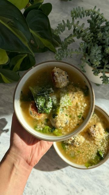 Healthy Eating on Instagram: "Mom’s pastina soup with basil chicken meatballs and escarole✨ by @maxiskitchen  For the Meatballs:▪️1 lb. Ground Chicken (96/4 or similar, not ground breast)▪️1 Large Clove Garlic, finely chopped▪️1/4 Cup Fresh Basil Leaves, chopped▪️1/4 Cup Grated Parmesan Cheese▪️1 Egg▪️1/4 Cup Panko Breadcrumbs▪️3/4 tsp Kosher Salt▪️1/2 tsp Freshly Ground Pepper▪️2 Tbsp Olive Oil (for cooking the meatballs)▪️  For the Soup:▪️1 Tbsp Olive Oil▪️1/2 a Medium Yellow Onion, diced small▪️2 Cloves Garlic, finely chopped▪️8 Cups Chicken Stock▪️1 tsp Kosher Salt▪️3/4 Cup Pastina Pasta (or sub small pasta of choice)▪️1/2 of a Head of Escarole (4 oz.), torn into pieces▪️2 Tbsp Fresh Parsley, finely chopped▪️  1️⃣ Preheat the oven to 400F convection (or 425F regular bake).  2️⃣ In a me Pastina Pasta, Maxine Sharf, Soup With Basil, Olive Oil For Cooking, Pastina Soup, Instagram Mom, Basil Chicken, Small Pasta, Cooking With Olive Oil