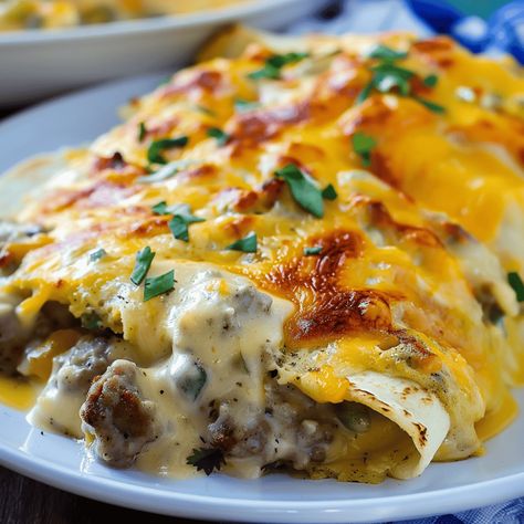 Southern Breakfast Enchiladas with Sausage Gravy - Recipes, Tasks & Tools Breakfast Tortillas, Breakfast Gathering, Soft Flour Tortillas, Foods Around The World, Cultural Foods, Food Flavors, Southern Breakfast, Breakfast Enchiladas, Special Breakfast