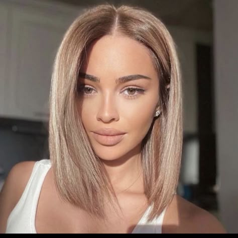 Rambut Brunette, Ash Blonde Hair, Blonde Hair Inspiration, Light Hair Color, Blonde Hair Looks, Hair Inspo Color, Light Hair, Brunette Hair, Blonde Hair Color