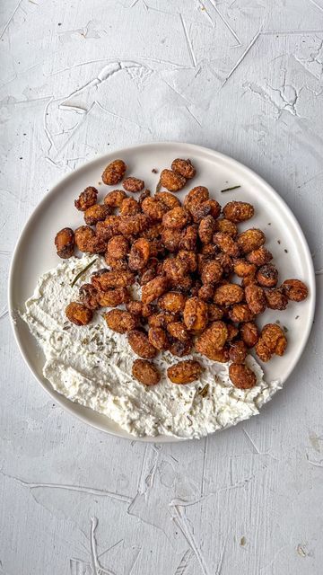 Whipped Feta Beans, Crispy Butter Beans, Crispy Beans, Spicy Feta Dip, Spicy Feta, Creamy Feta, Nutritional Snacks, Feta Dip, Crispy Chickpeas