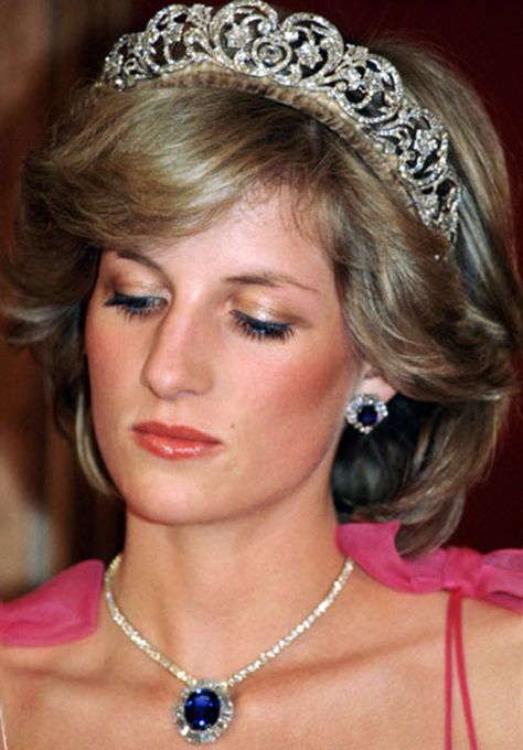 Lady Diana princesse de Galles Prins William, Princess Diana Fashion, Prins Harry, Princess Diana Family, Princess Diana Photos, Princess Diana Pictures, Princes Diana, Diana Fashion, Royal Tiaras