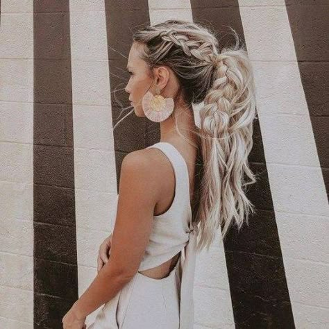 Summer Ponytail Hairstyles, Best Hair Wand, Hairstyles Buns, Wedding Ponytail Hairstyles, Summer Ponytail, Wedding Ponytail, Wand Hairstyles, High Ponytail Hairstyles, Hairstyles Straight