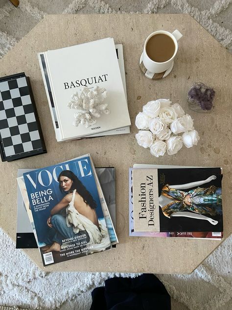 #homeanddecormagazine #home #decor #magazine Magazine On Coffee Table, Magazine On Table, Magazine Coffee Table, Coffee Table Book Stack, Magazine Decor, Home Decor Magazine, Industrial Loft Decor, Coffee Table Magazine, Fun Diy Projects