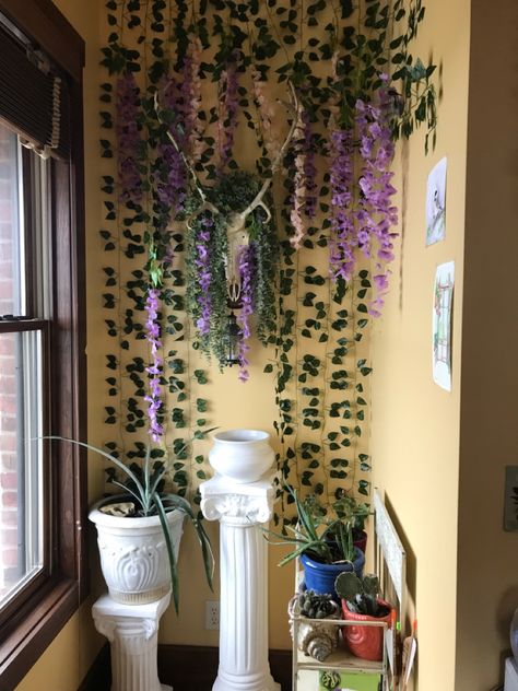 Wall vines wall wisteria skulls plants light academia yellow :) Wisteria Bedroom, Fairy Core Room, Bedroom Extension, Lilac Walls, Small Apartment Room, Lofted Bed, Room Redecorating, Pink Apartment, Purple Wisteria