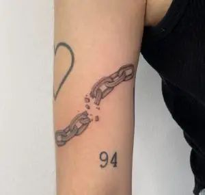 Broken Chain Number Tattoo Broke Chains Tattoo, Broken Chain Tats, Beautifully Broken Tats, Daisy Chain Tattoo, Bioshock Tattoo, Ak47 Tattoo, Afro Tattoo, Lock Tattoo, Chain Tattoo