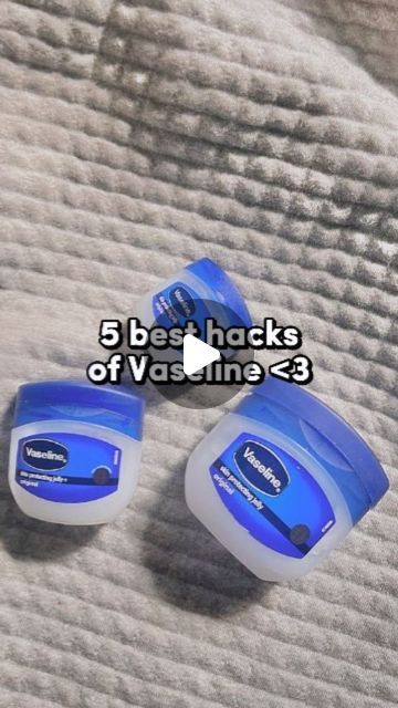 Goodgirlzz on Instagram: "Vaseline hacks🌷💙 . . Follow for more!! ☁️ ★Dont repost my edits★ . . #vaseline #vaselinepetroleumjelly #hacks #glowuptips #beautytips #glowup #selfcare #viral #instagram #fypシ #tips #reels #edit #explore #reelinstagram #aesthetic" What To Do With Vaseline, Vaseline Aesthetic, Vaseline Uses For Face, Uses Of Vaseline, Toothpaste Slime, Vaseline Hacks, Removing Hyperpigmentation, Wrinkles Remedies Face, Sebaceous Filaments