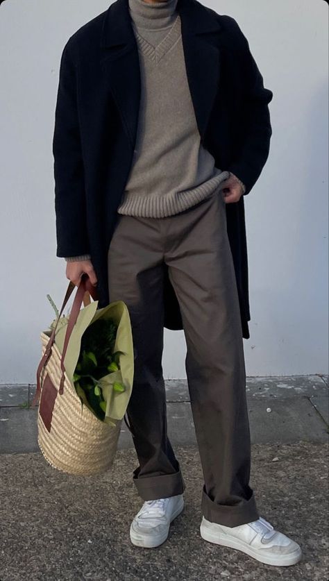 Mens Fashion Smart Casual Winter, Mens Winter Smart Casual Outfit, Copenhagen Men’s Fashion, Men Outfits Europe, European Man Outfit, Man Outfit Winter 2023, Men Outfit Fall 2023, Preppy Style Men Winter, Mens Outfit Inspo Winter