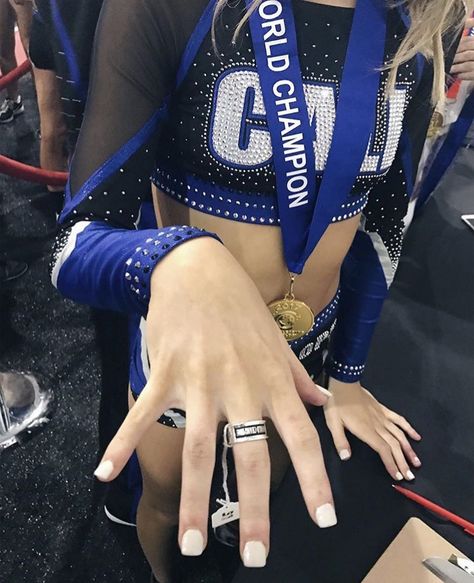 California Allstars Black Ops 2017 World Champions / pin uploaded by @beccaclarkkk California Allstars, Allstar Cheerleading, Cheer Poses, Cheerleading Bows, Outfit Inso, Cheerleading Uniforms, All Star Cheer, Competitive Cheer, Cheer Pictures