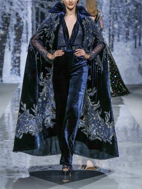 House Tarth Aesthetic, Sorcerer Robes, Embroidered Cloak, Mode Harajuku, Fashion Design Inspiration, Ziad Nakad, Fashion Fantasy, Mode Chanel, Cat Walk