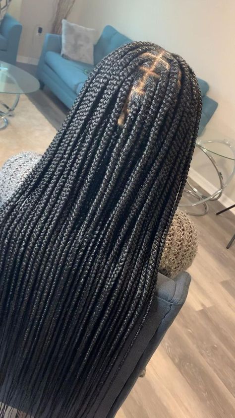 Medium Knotless, Knotless Box Braids, Big Box Braids, Big Box Braids Hairstyles, Feed In Braids Hairstyles, African Hair Braiding Styles, Box Braids Hairstyles For Black Women, Braids Hairstyles Pictures, Cute Box Braids Hairstyles