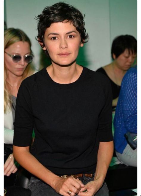 Hair Styles Short Curly Hair, Audrey Tautou Style, Audrey Tatou, Kort Bob, Hair Styles Short, Curly Pixie Hairstyles, Chemo Hair, Curly Hair Short, Audrey Tautou