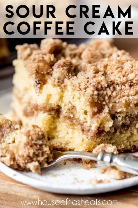 Coffee Cake Recipes Easy, Streusel Coffee Cake, Cinnamon Coffee Cake, Cinnamon Streusel, Sour Cream Coffee Cake, Coffee Cake Recipe, Sour Cream Recipes, Sour Cream Cake, Torte Cupcake