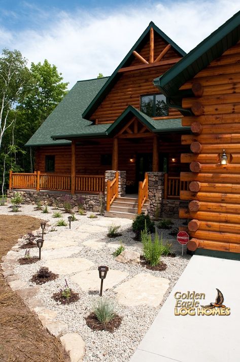 Golden Eagle Log and Timber Homes : Photo Gallery Cabin Pictures, Log And Timber Homes, Log Cabin Living, Timber Frame Home, Narrow Lot House, Timber Homes, Log Cabin Ideas, Building A Home, Gif Png