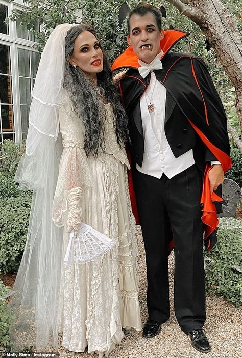 Draculas Bride Costume, Vampire Bride And Groom, Lady Dracula Costume, Bride Of Dracula Costume, Vampire Bride And Groom Costume, Dracula Couple Costume, Count Dracula Costume, Dracula Brides, Vampire Costume Couple