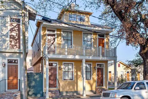 Experience New Orleans! 5Bd Rooms 3.5 Bathrooms, Centrally Located New Orleans House Plans, New Orleans House Exterior, New Orleans Apartment, New Orleans Homes, Willow Creek, Bourbon Street, Historic District, Apartment Building, Exterior Design