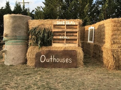 Hay Bale Ideas, Hay Bale Wedding, Shed Wedding, Forest Theme Wedding, Field Wedding, Barn Parties, Hay Bales, Cute Wedding Ideas, Western Wedding