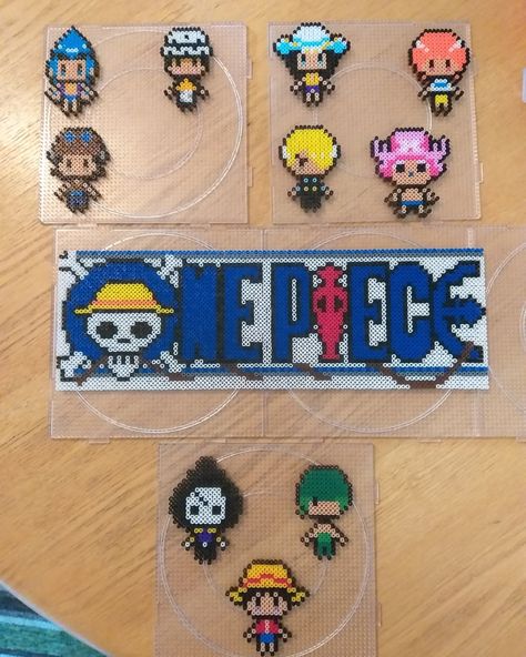 One Piece Perler Beads Pattern, One Piece Perler Beads, Anime Perler, Hama Art, Pixel Beads, Easy Perler Beads Ideas, 8bit Art, Hama Beads Design, Perler Crafts