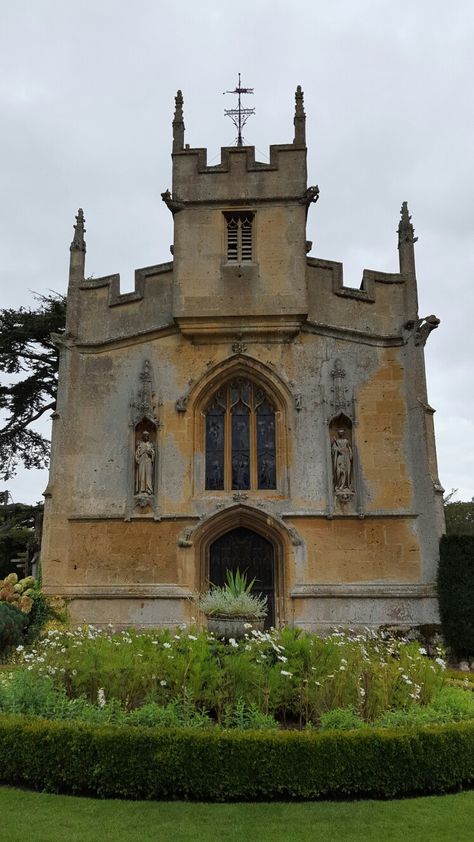 St.Mary at sudely castles Katherine Parr, English History, Beautiful Castles, St Mary, My Sister, Jamaica, South America, Places Ive Been, Places To Go