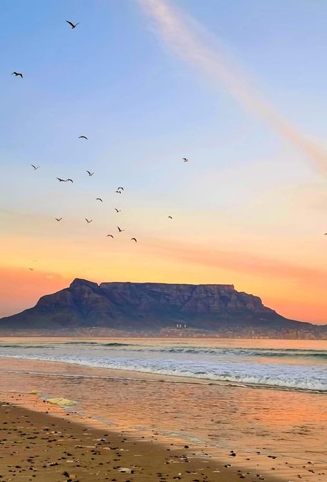 2024 Lifestyle, South Africa Vacation, Africa Sunset, Beach Date, Africa Do Sul, Holiday Places, Early Mornings, Table Mountain, Dream Travel Destinations