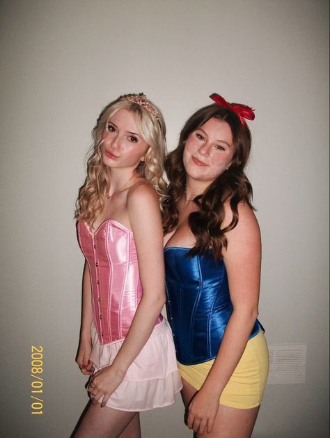 Aurora and Snow White costume Halloween inspo Snow White And Sleeping Beauty Costume, Hot Sleeping Beauty Costume, Snow White And Aurora, Snow White And Aurora Costume, Princess Aurora Halloween Costume, Aurora Halloween Costume, Aurora Sleeping Beauty Costume, Aurora Halloween, Sleeping Beauty Halloween