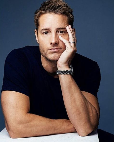 Justin Hartley Smallville, Taylor Miller, Justin Hartley, Smallville, Handsome Actors, Find You, Man Crush, Actors & Actresses, Eye Candy