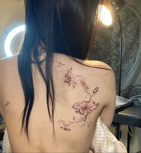 Soft Spine Tattoo, Hidable Tattoo Placement, Asian Spine Tattoo, Art Piece Tattoo, Side Of Rib Tattoo Women, Jamal Tattoo, Tattoo Ideas Hip, Homework Drawing, Style Manifestation