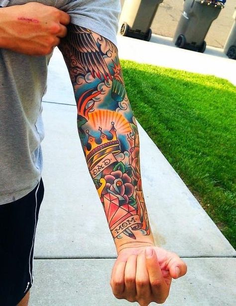 American Traditional Sleeve, Tattoos Cross, Mangas Tattoo, Le Tattoo, Celestial Theme, Traditional Tattoo Sleeve, Forearm Sleeve Tattoos, Geniale Tattoos, Tattoos Geometric