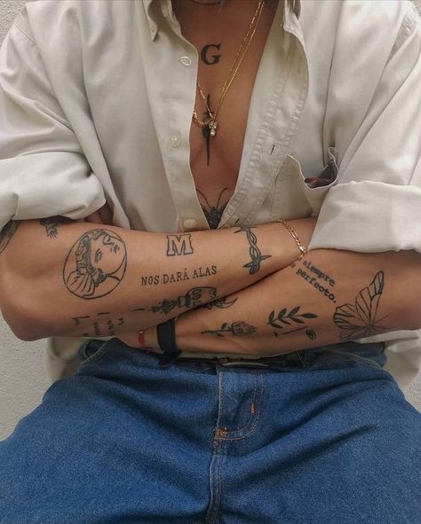 People With Tattoos, Men Tattoos, Inspiration Tattoos, Small Tattoos For Guys, Dainty Tattoos, Arm Tattoos, Aesthetic Tattoo, Feminine Tattoos, Simplistic Tattoos