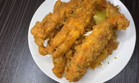 Crispy Fried Crab Legs Fried Crab Legs, Steamed Crab Legs, Crab Legs On The Grill, Grilled Crab, Fried Crab, Crab Legs Recipe, Steamed Crabs, King Crab Legs, Tasty Meat