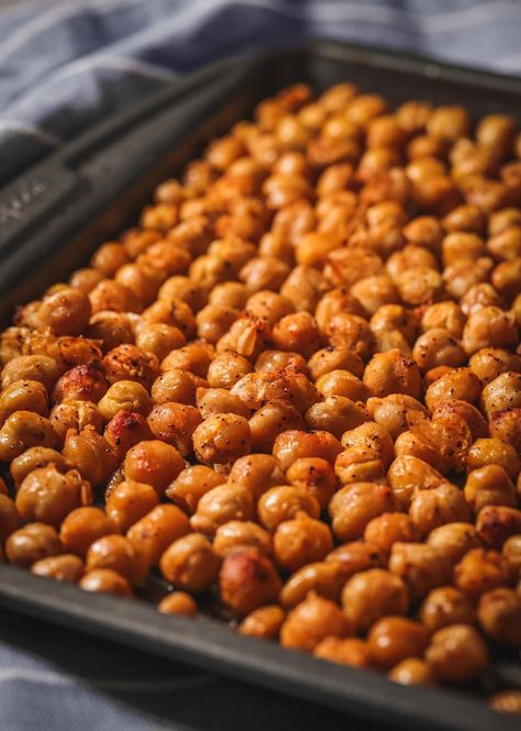 Roasted Garbanzo Beans #Chickpea #garbanzobeans #garbanzos #chickpeas #cook #dinner #vegan #veganrecipes #veganfood #healthylifestyle #healthy #healthyfood #nutrition Roasted Garbanzo Bean Recipes, Garbonzo Beans, Roasted Garbanzo Beans, Garbanzo Bean Recipes, Dry Beans Recipe, Cooking Garbanzo Beans, Garbanzo Beans Salad, Chickpea Recipes, Garbanzo Beans