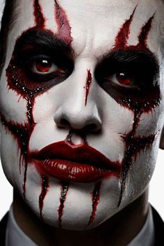 Halloween Makeup Men, Halloween Makeup For Men, Vampire Face Paint, Halloween Hombre, Pumpkins For Halloween, Crow Movie, Scary Clown Makeup, Joker Halloween, Horror Photography