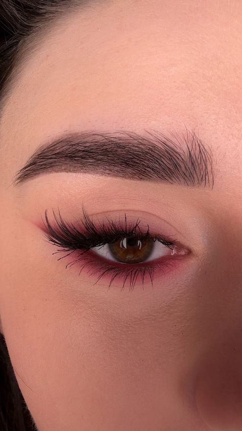 Cherry girl makeup 🍒 | rate this look 0-10 ❣️ @hulubrushes {reklama} P120 P140 P144 PRO 35 P46 #eyemakeuptutorial #cherrygirl… | Instagram Cherry Girl, Makeup Asian, Maquillage On Fleek, Red Eye Makeup, Prom Eye Makeup, Cute Eye Makeup, Makeup Artist Tips, Swag Makeup, Pinterest Makeup