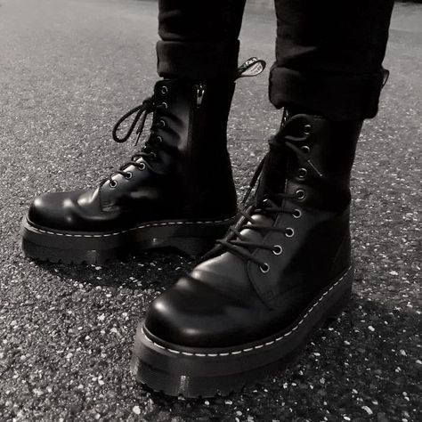 Platform Boots Aesthetic, Ripped Jeans Aesthetic, Black Boots Aesthetic, Combat Boots Aesthetic, Grunge Guy, Combat Boots Men, Goth Boots, Black Platform Boots, Black Combat Boots