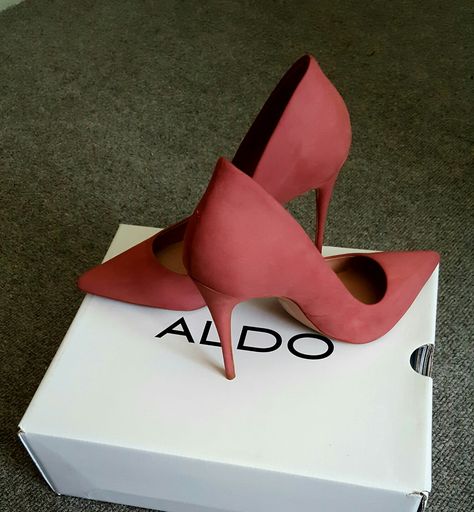 Just love them Aldo shoes #Cassedy bought me some just like theses  a Black Nd a cream color Nd I love them ...! Summer Shoes Sandals Flats, Summer Shoes Sandals Heels, Aldo Shoes Women, Snapchat Makeup, Small Goals, Fancy Heels, Aldo Heels, Fashion Shoes Heels, Shoes Boots Ankle