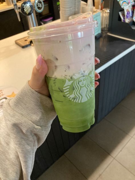 Matcha With Strawberry Puree, Starbucks Matcha Latte With Strawberry Cold Foam, Matcha Order Starbucks, Starbucks Matcha Drinks Recipes, Strawberry Matcha Latte Starbucks, Strawberry Matcha Starbucks, Starbucks Drinks Matcha, Matcha Starbucks Drinks Order, Matcha Latte Recipe Starbucks