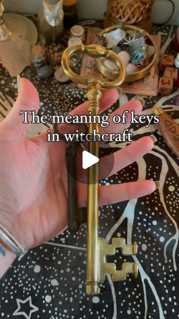 The Witch of the Forest | 𝘓𝘪𝘯𝘥𝘴𝘢𝘺 𝘚𝘲𝘶𝘪𝘳𝘦 on Instagram: "If you’ve been following me for a while, you’ll know I have a bit of a thing for keys! 🗝️ As well as having two key tattoos, I have skeleton keys on my altar.   For me, keys have always represented the ability to both open and close doors - to open doors to welcome in new opportunities but also close and lock doors behind me in old phases of my life that are past and no longer align with who I am today.  This reel shows you the other things keys symbolise and can be used for in spells and rituals.   Lindsay 💜 ———————————————————————————— #keys #witch #witchcraft #witchy #witchyvibes #spells" Forest Witch Altar, Witches Knot Meaning, Witches Keys, Positive Spells, Lindsay Squire, Lock Key Tattoos, Witchcraft Meaning, Key Magic, Skeleton Key Tattoo