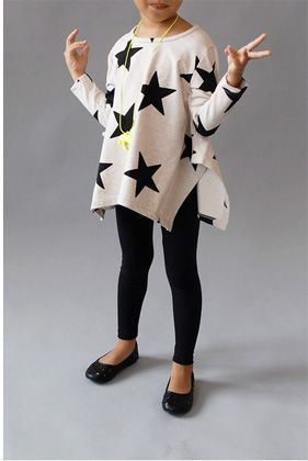 Where to find a cool star tunic like this one for a 9 year old girl | Cool Mom Picks Kid Styles, Stylish Kids, Baby Outfits, Kids Fashion Girl, Fashion Kids, Toddler Fashion, Childrens Fashion, Lany