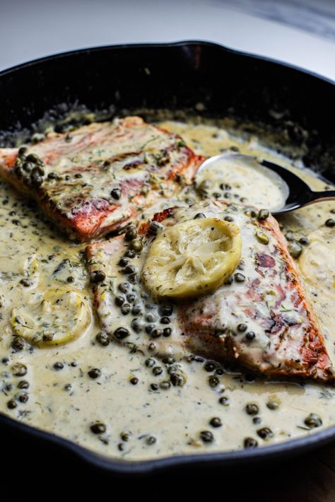 Salmon with Creamy Lemon, Capers and Dill Sauce Canned Salmon Patties, Salmon Capers, Dill Cream Sauce, Pickle Party, Raisin Sauce, Dill Sauce For Salmon, Lemon Pepper Salmon, Salmon Filets, Lemon Dill Sauce