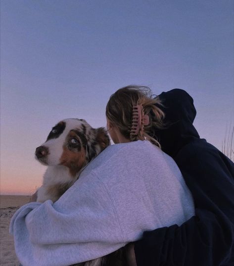 No Face Couple Photos, No Face Couple, Silent Love, Dog Aesthetic, Greater Swiss Mountain Dog, Swiss Mountain Dogs, Couples Play, Secret Relationship, Cute Dog Photos