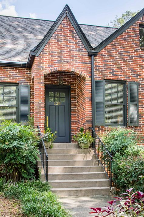 Trim On Brick House, Shutters Brick House, Brick House Trim, Black Brick House, Red Brick House Exterior, Red Brick Exteriors, Black Shutters, House Trim, Red Brick House