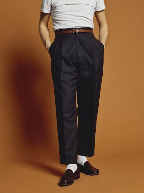 What are low, medium and high-rise trousers? – Permanent Style Mens Trousers Fashion, High Waisted Trouser Pants, Peg Trousers, Modern Men, Vintage Trousers, Suit Men, Mens Fashion Inspiration, Mens Outfit Inspiration, White Socks