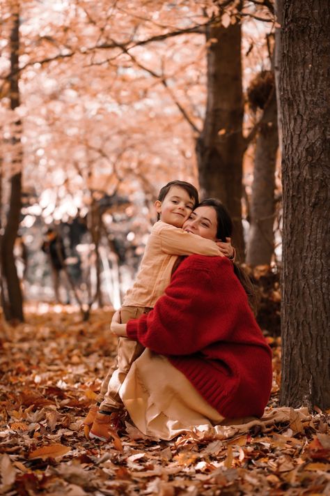 Mom&son konsept photography Mum And Son, Mom Son, Son Love, Mommy And Me, Couple Photos, Photography, Quick Saves