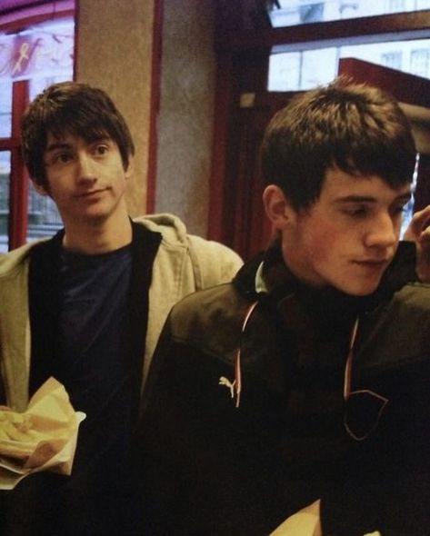 alex and jamie at a chipper #alexturner #jamiecook #arcticmonkeys #wpsiatwin #alexbandguy #fypppppppppppppppppppppppppppppppppppppppppppppppppppppppppppppppppppppp Young Alex Turner, Alex Turner Cute, Jamie Cook, Cutest Babies Ever, Ghost Cookies, The Last Shadow Puppets, Last Shadow, Monkey 3, Artic Monkeys