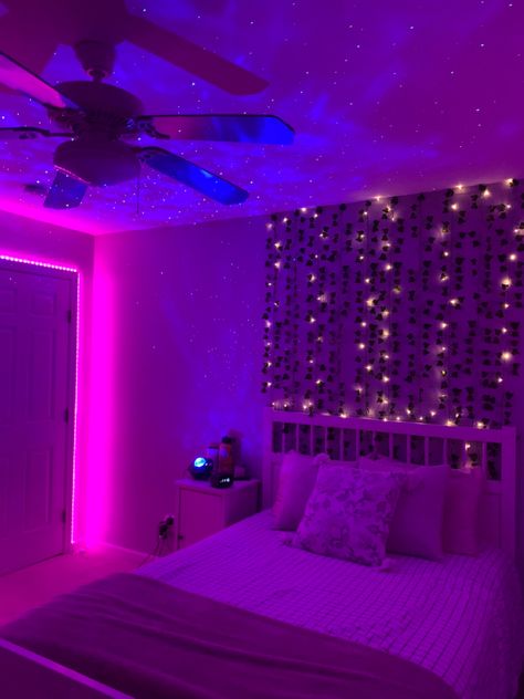 Preppy Room Ideas With Led Lights, Preppy Room Led Lights, Preppy Led Light Room, Led Astethic, Cute Room Ideas Aesthetic Led Lights, Teenage Girl Bedrooms Cozy, Sharing Room Ideas Teenagers, Room Ideas Aesthetic Led Lights, Room Ideas Aesthetic Led