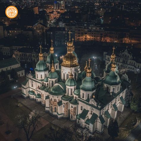 Saint Sophia Cathedral in Kyiv, Ukraine, is an architectural monument and one of the city's best known landmarks. Explore this little corner of the world, it is magical and will literally blow you away. #kiev #kyiv #ukraine #travelukraine #travel #traveling #vacation #travelkiev #europe #europetravel #christianity #cathedral #stsophia #saintsophia #saintsophiacathedral #architecture #cathedral #kyivphoto #ukraine_blog #travel #architecturephotography #exploretocreate Architectural Monument, Architecture Cathedral, Saint Sophia, Kyiv Ukraine, Uk Travel, Kiev, Travel Aesthetic, Empire State Building, Architecture Photography