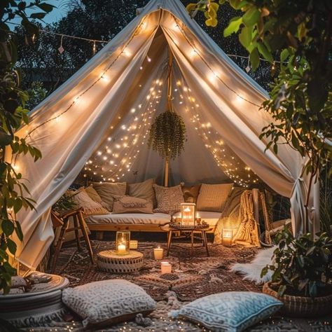 Bohemian Backyard Party, Bell Tent Interior, Backyard Deck Ideas, Boho Tent, Creative Backyard, Backyard Tent, Tipi Tent, Boho Lifestyle, Bell Tent