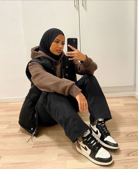 Hijabi Streetwear, Hijabi Mode, Hijab Streetwear, Modest Streetwear, Hijab Stile, Modest Winter Outfits, Winter Mode Outfits, Estilo Hijab, Hijabi Fits