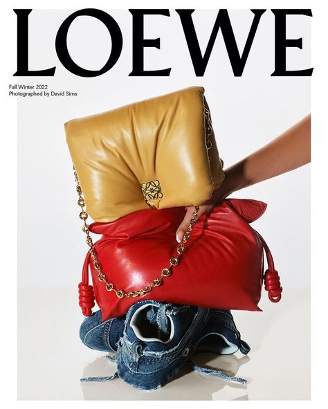 David Sims Eyes LOEWE FW 2022 Campaign Anthea Hamilton Pumpkins — Anne of Carversville Loewe Puffer, Modern Handbag, Baby Milo, Bags 2022, David Sims, Loewe Bag, V Magazine, Brand Campaign, Handbags Women